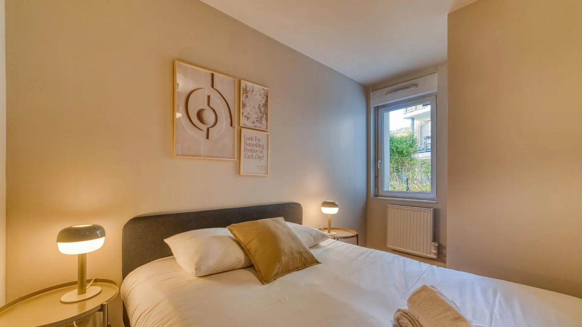 L'Harmonie - Beau Rdj 2 Pers - Tram T5 Apartment Bron 0*,  France